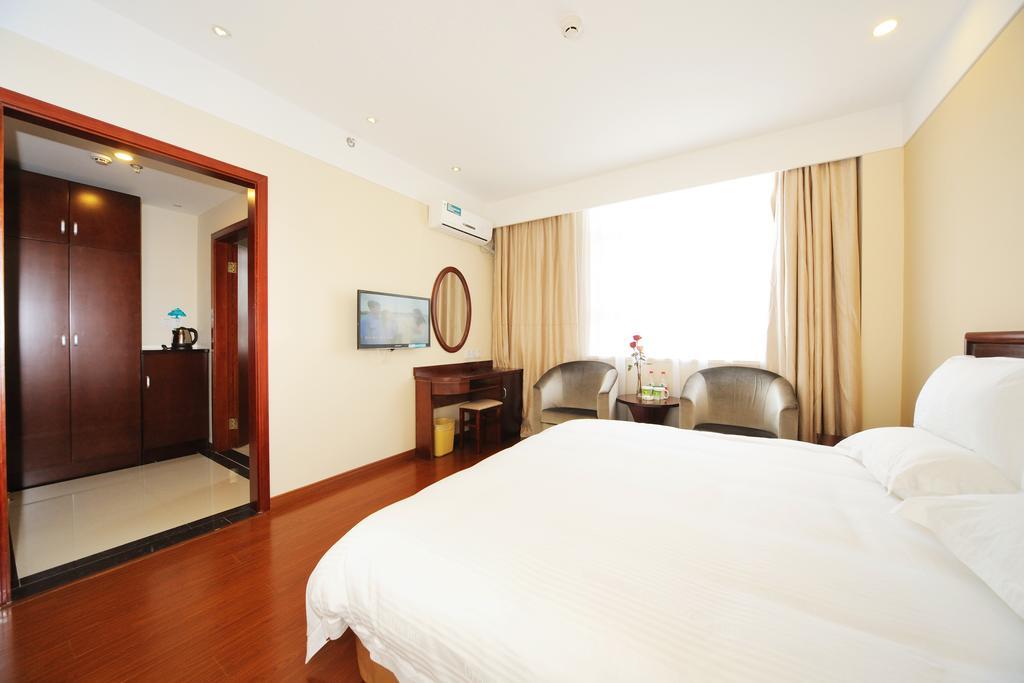 Greentree Inn Shanghai West Huaxia Road Metro Station Express Hotel Værelse billede