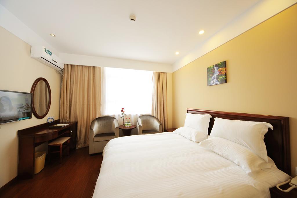 Greentree Inn Shanghai West Huaxia Road Metro Station Express Hotel Værelse billede